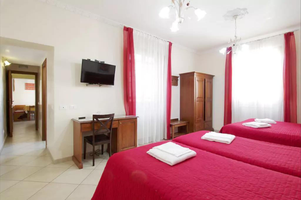 Anthony House, Anthony Floor 3, Castro Pretorio Apartment *