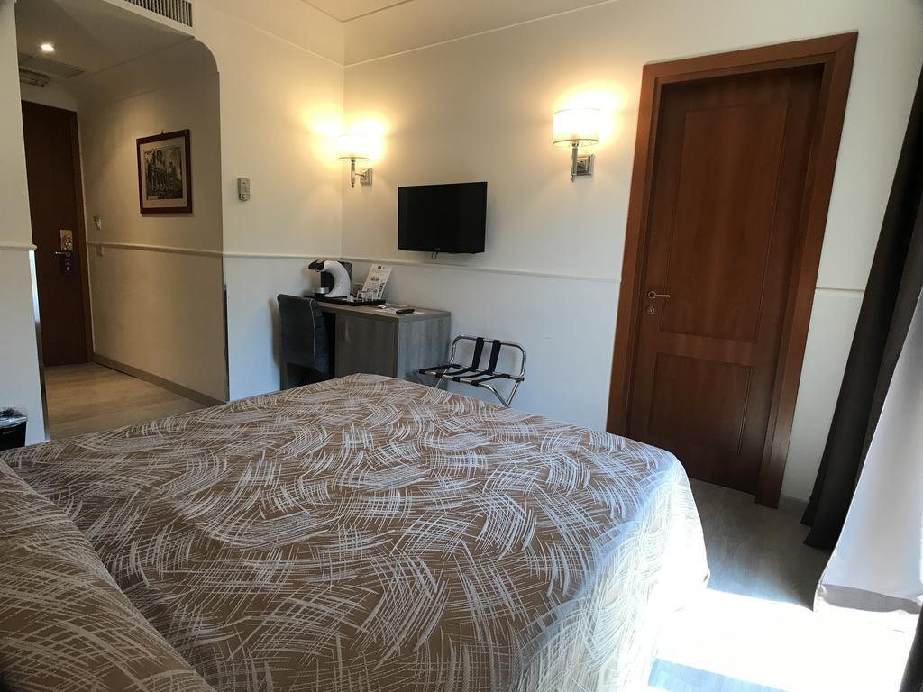 Delle Province Hotel 4*