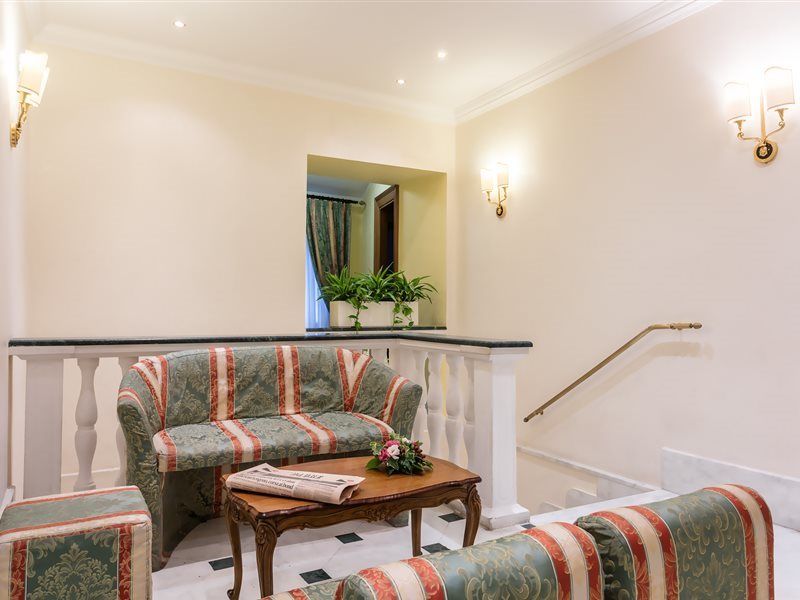 Hotell Raeli Floridia