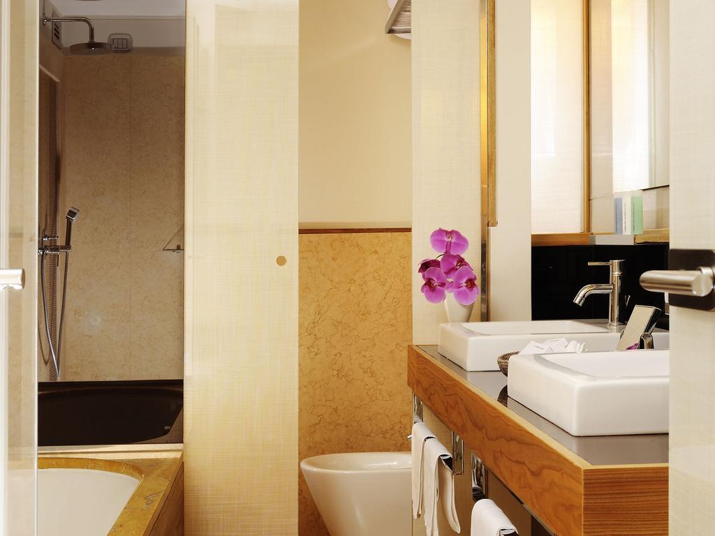 Hotell Mario De' Fiori 37 Roma