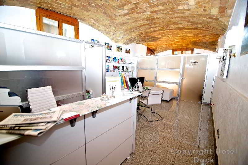 Dock Hotel 3*