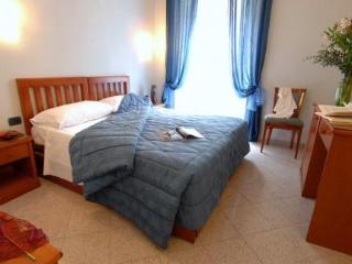 Ercoli House Hotel 2*