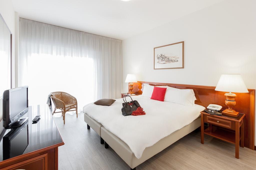 Aparthotel Adagio Vatican 4*