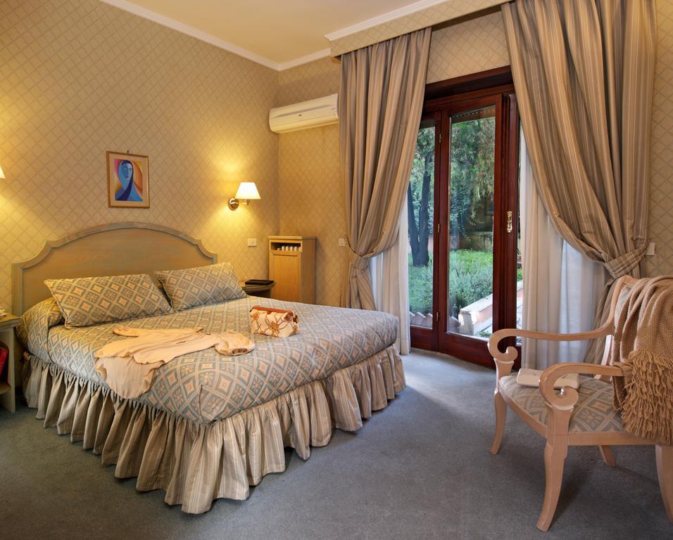 Hotell Aurelia San Pietro 4*