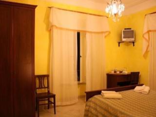 Hotel Eleven Star Rom