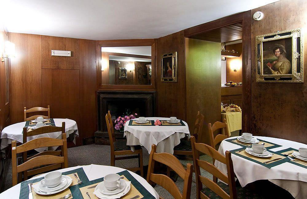 Dock Hotel