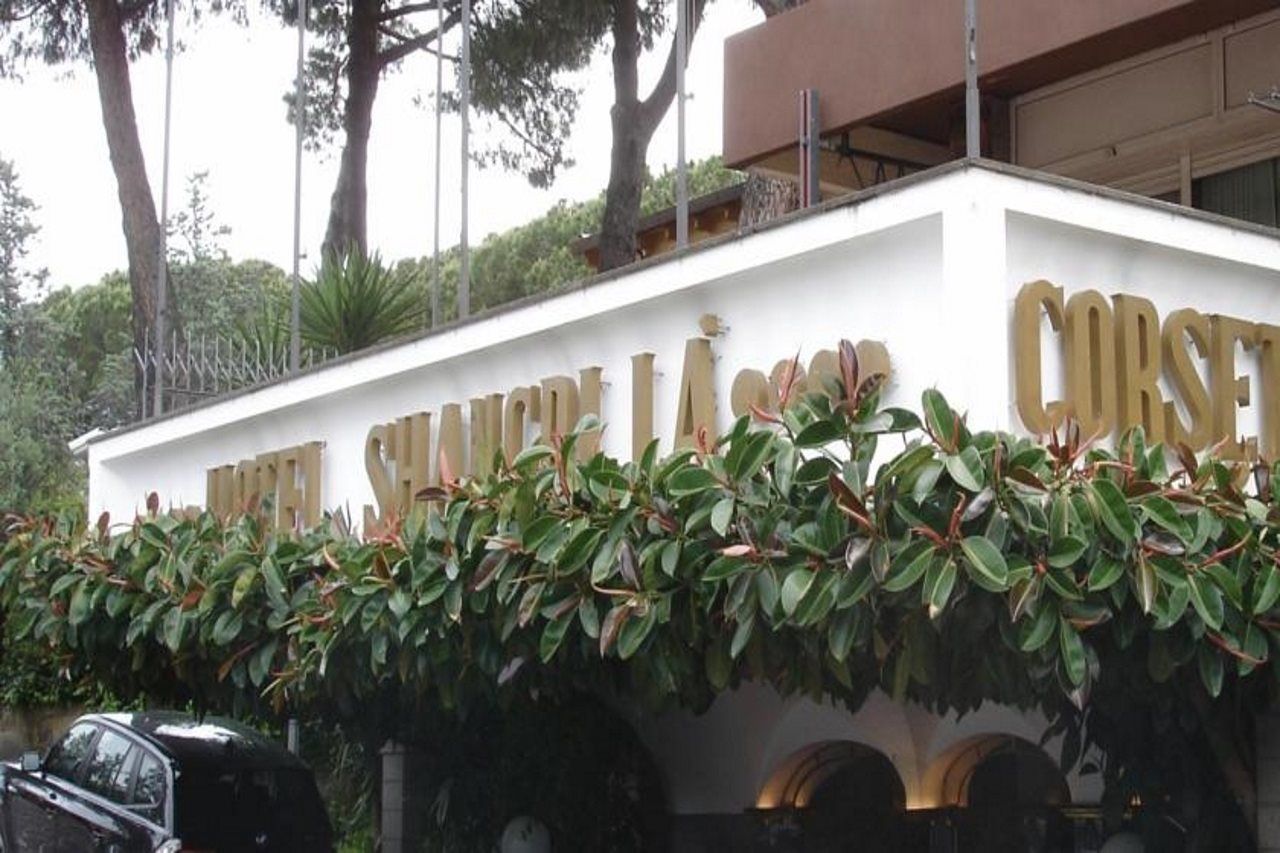 Hotel Shangri-la By Omnia