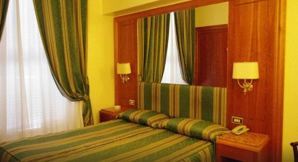 Raeli Siracusa Hotell