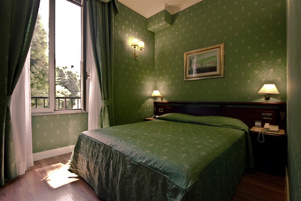 Gambrinus Hotel 4*