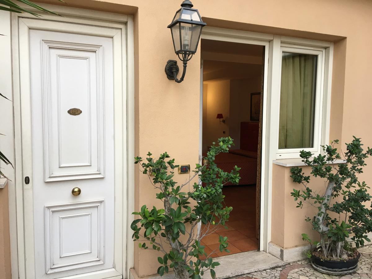 Quadrifoglio Eur 3* Roma
