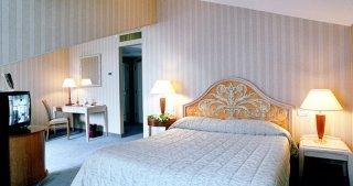 Hotel Courtyard By Marriott Park Roma