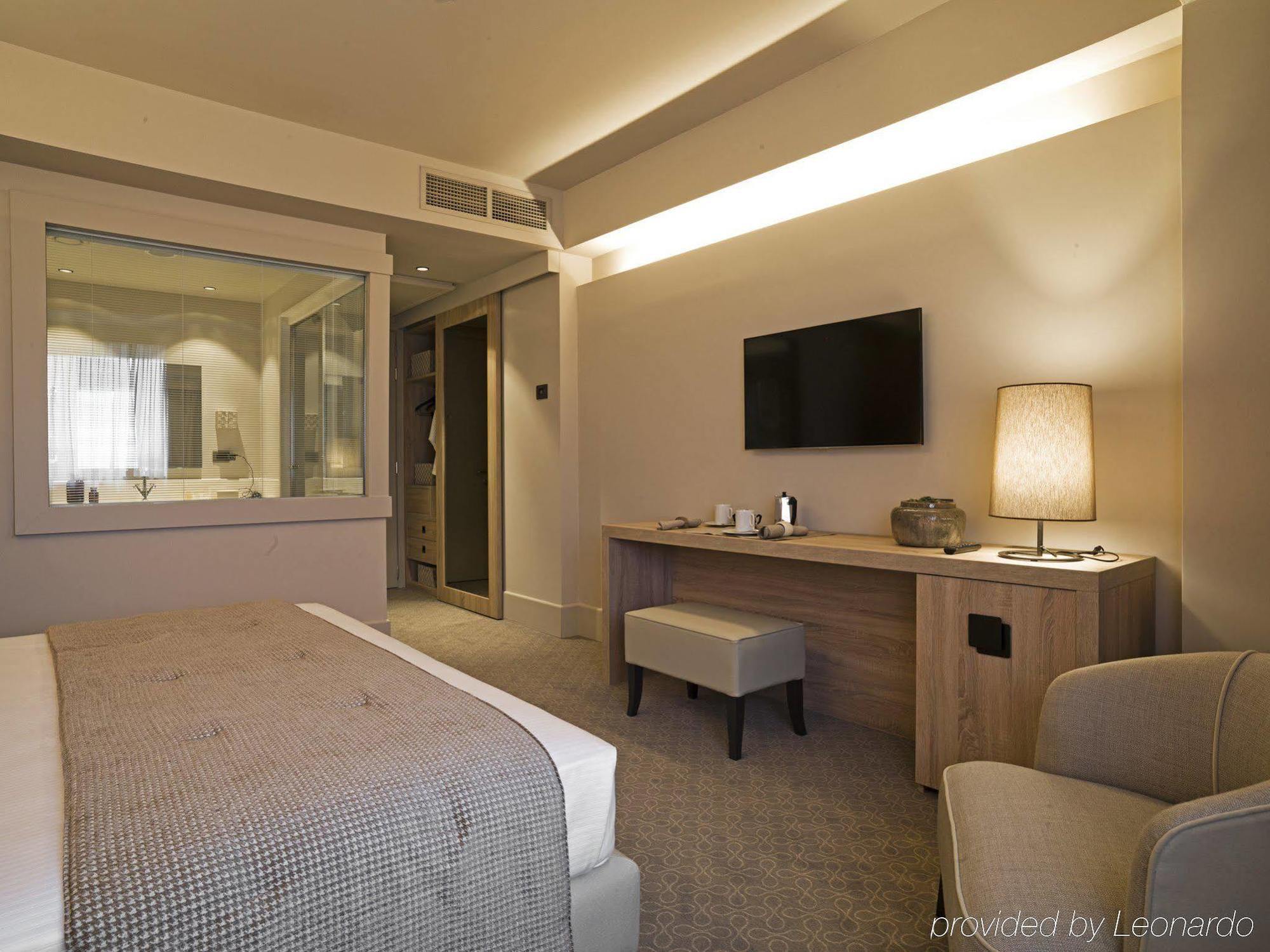 A.roma Lifestyle Hotel 4*