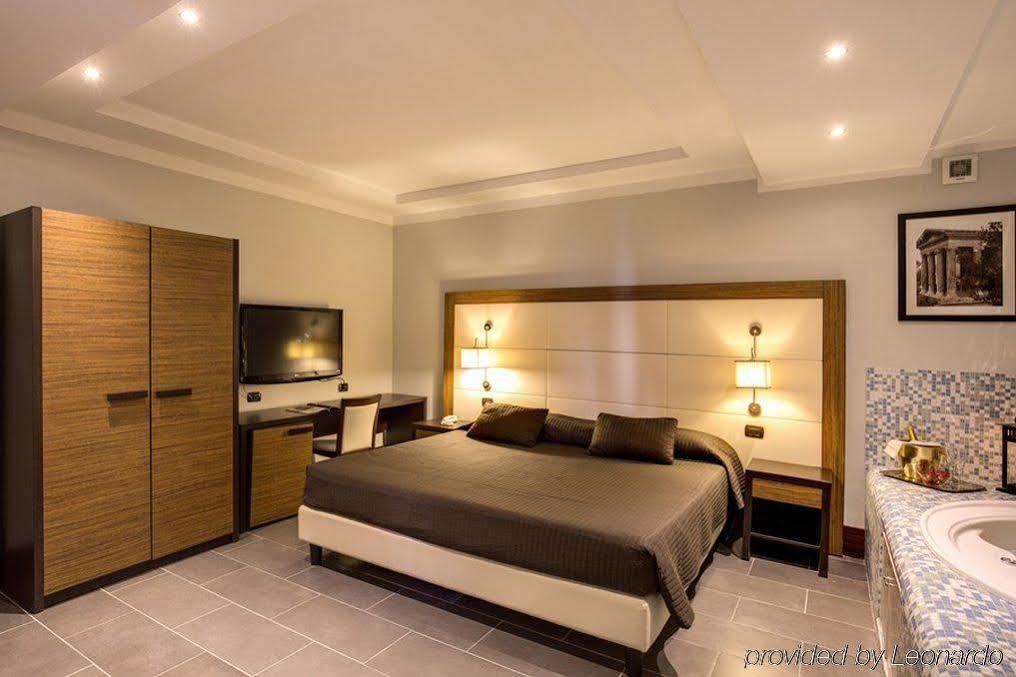 The Hotel 3*