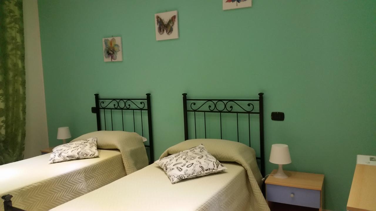 Bbcinecitta4you Bed & Breakfast Roma