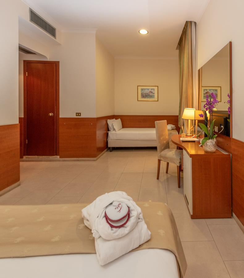 Shg Portamaggiore Hotel 3*