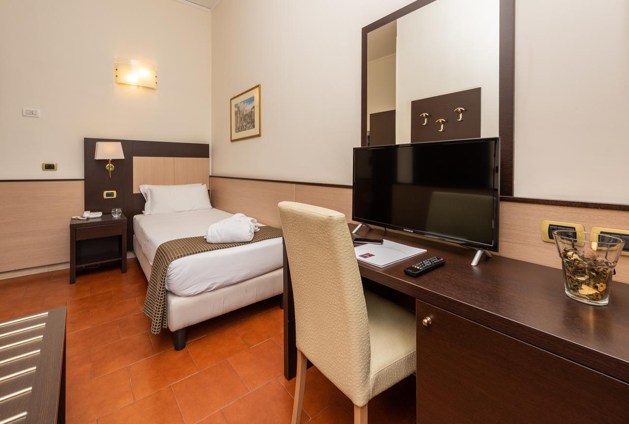 Shg Portamaggiore Hotel
