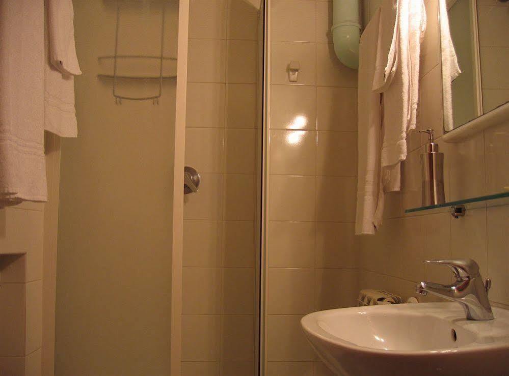 Bed and breakfast Tourist House 2*