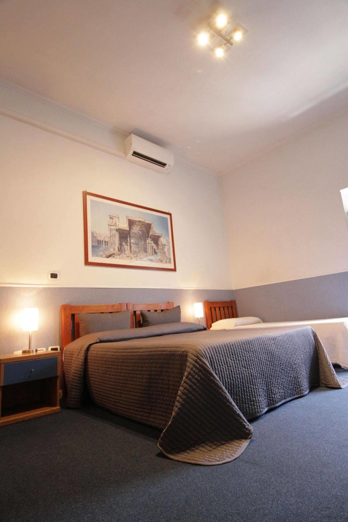 Bed and breakfast Tourist House 2*