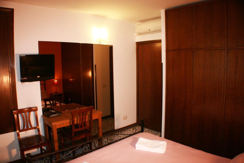 Macao 2* Roma