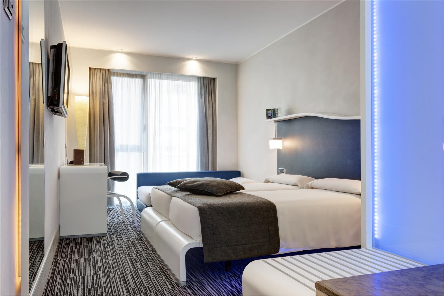 Western Premier Royal Santina Rome