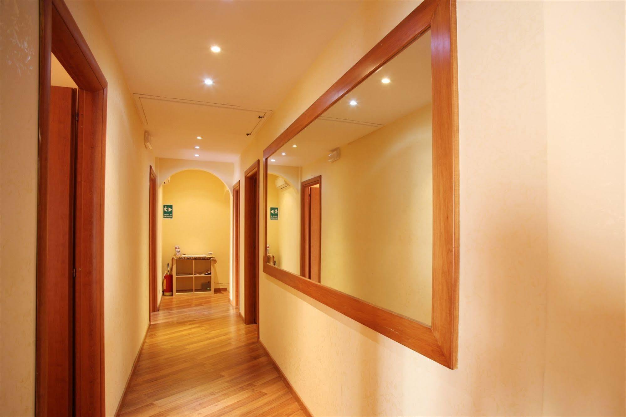 Domus Domas & Boutique - Golden Keys Collection 3* Roma