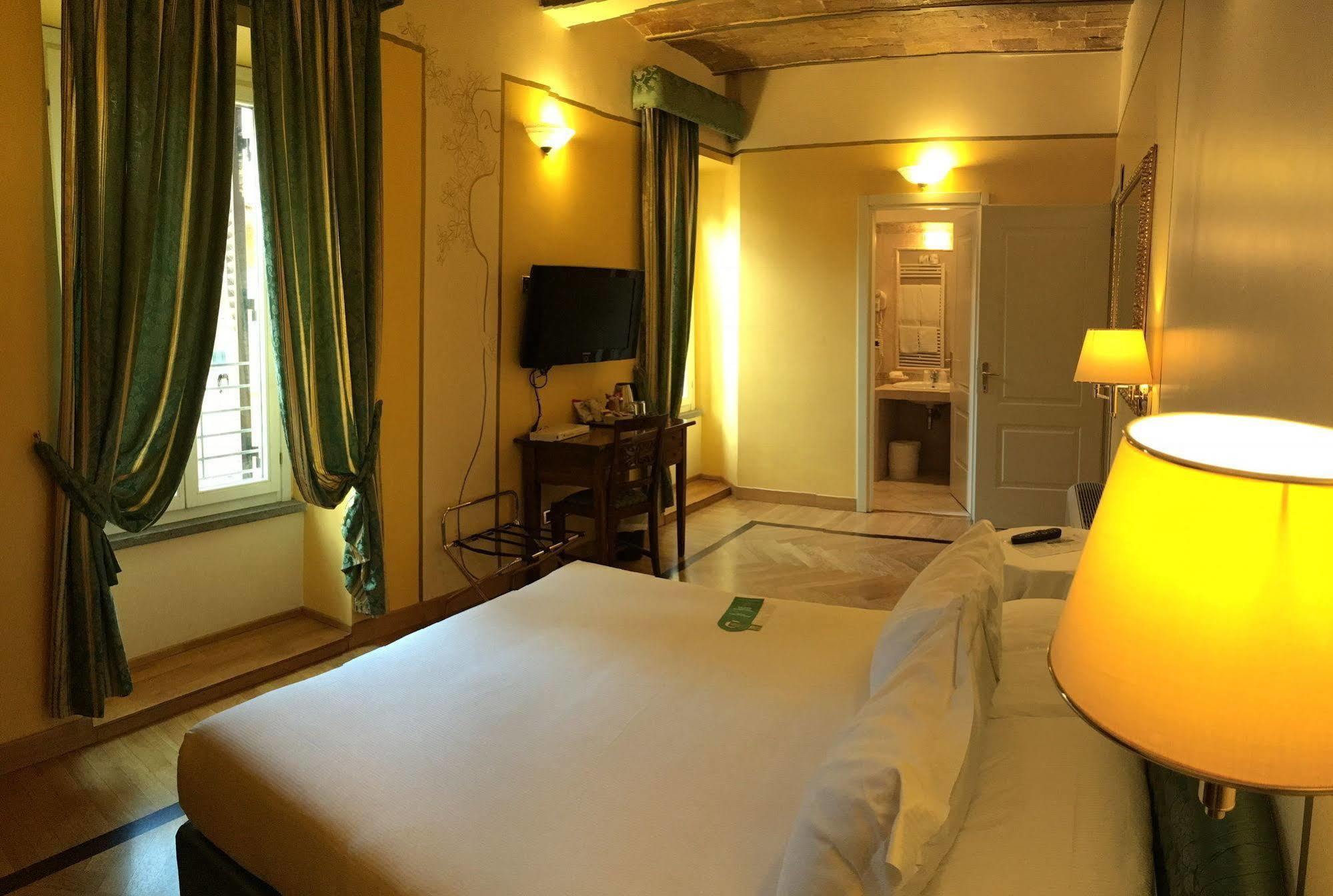 Hotell Coronari Palace