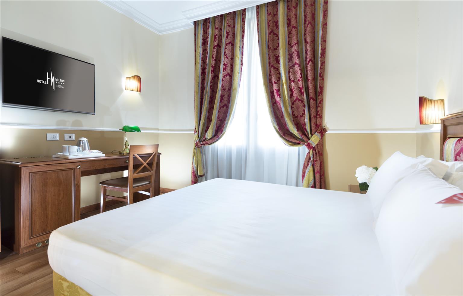 Milton Hotel 4*