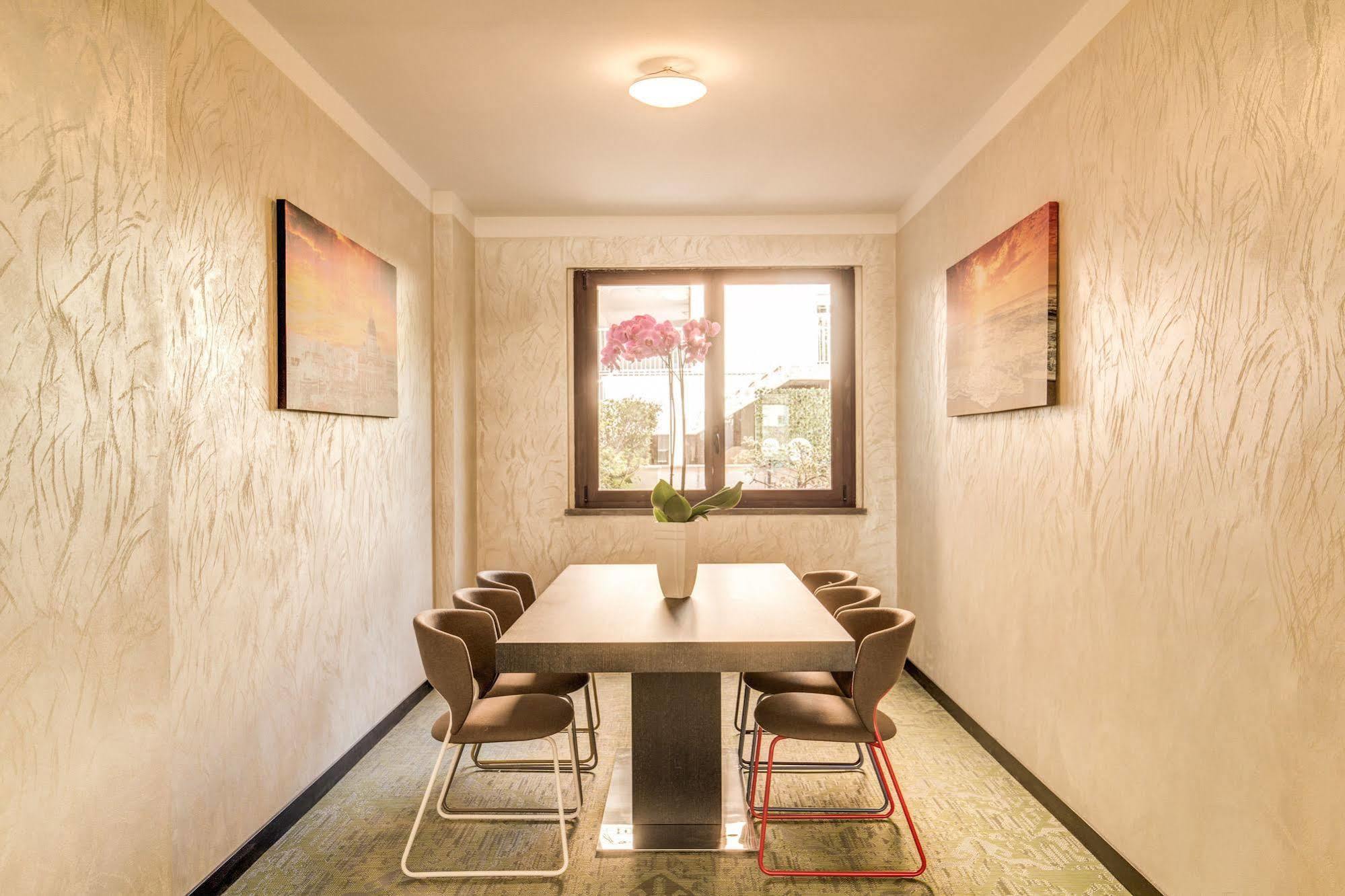 Hotell Warmthotel Roma