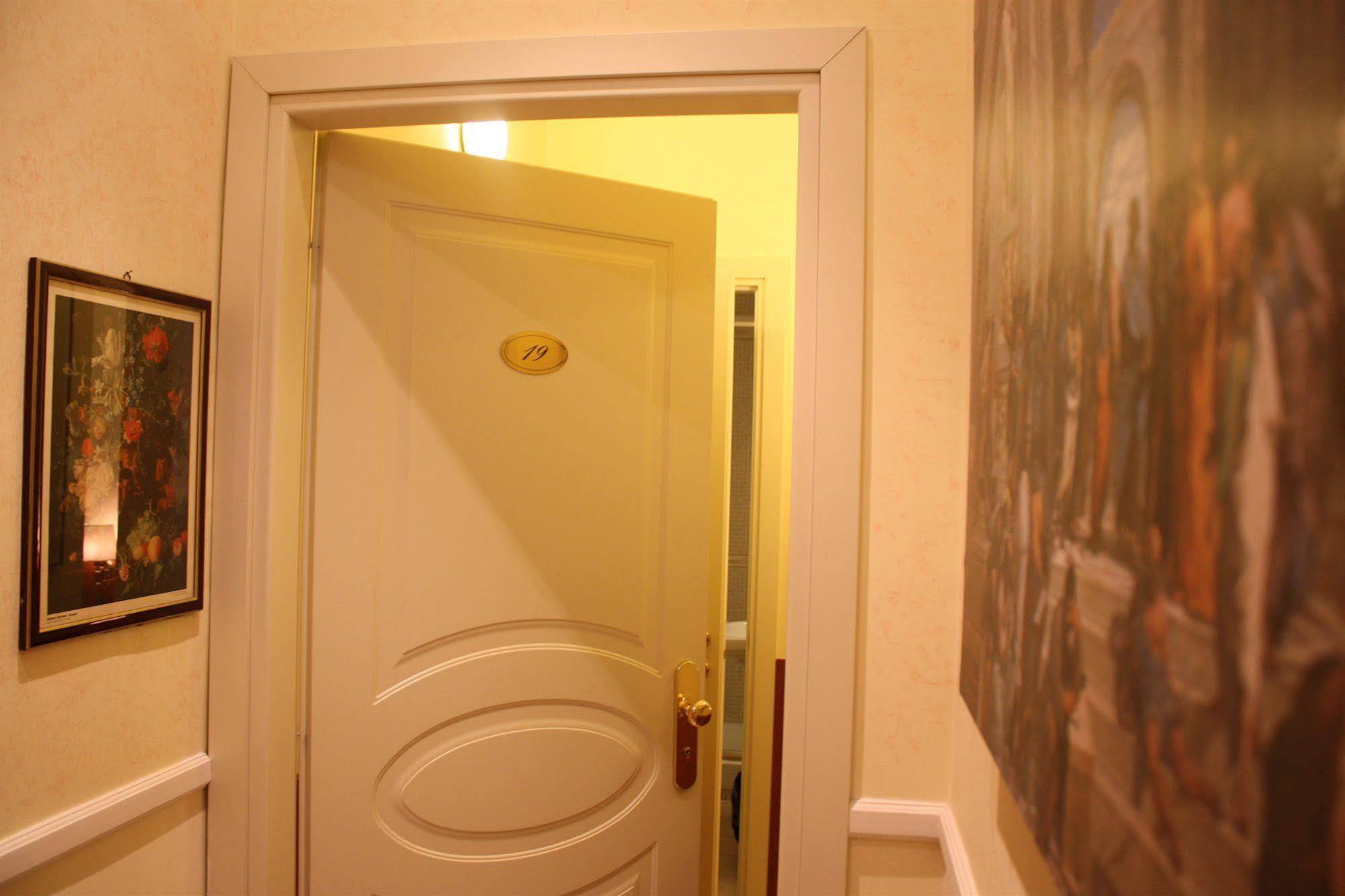 Viennese Hotel Roma