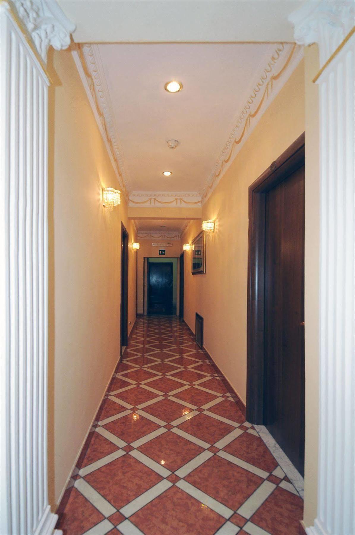 Meridiana Hotel 2*