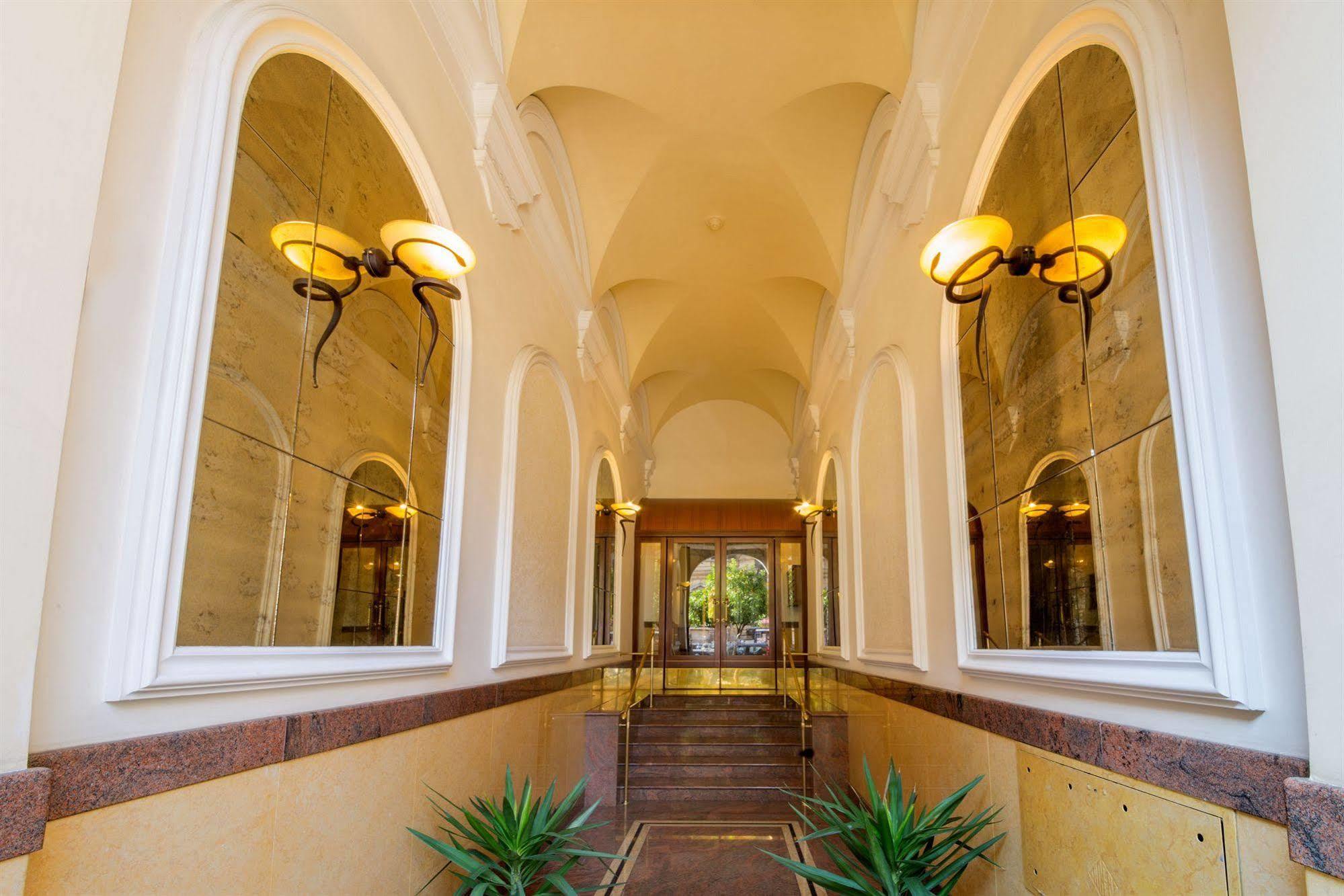 Ranieri Hotell 3*