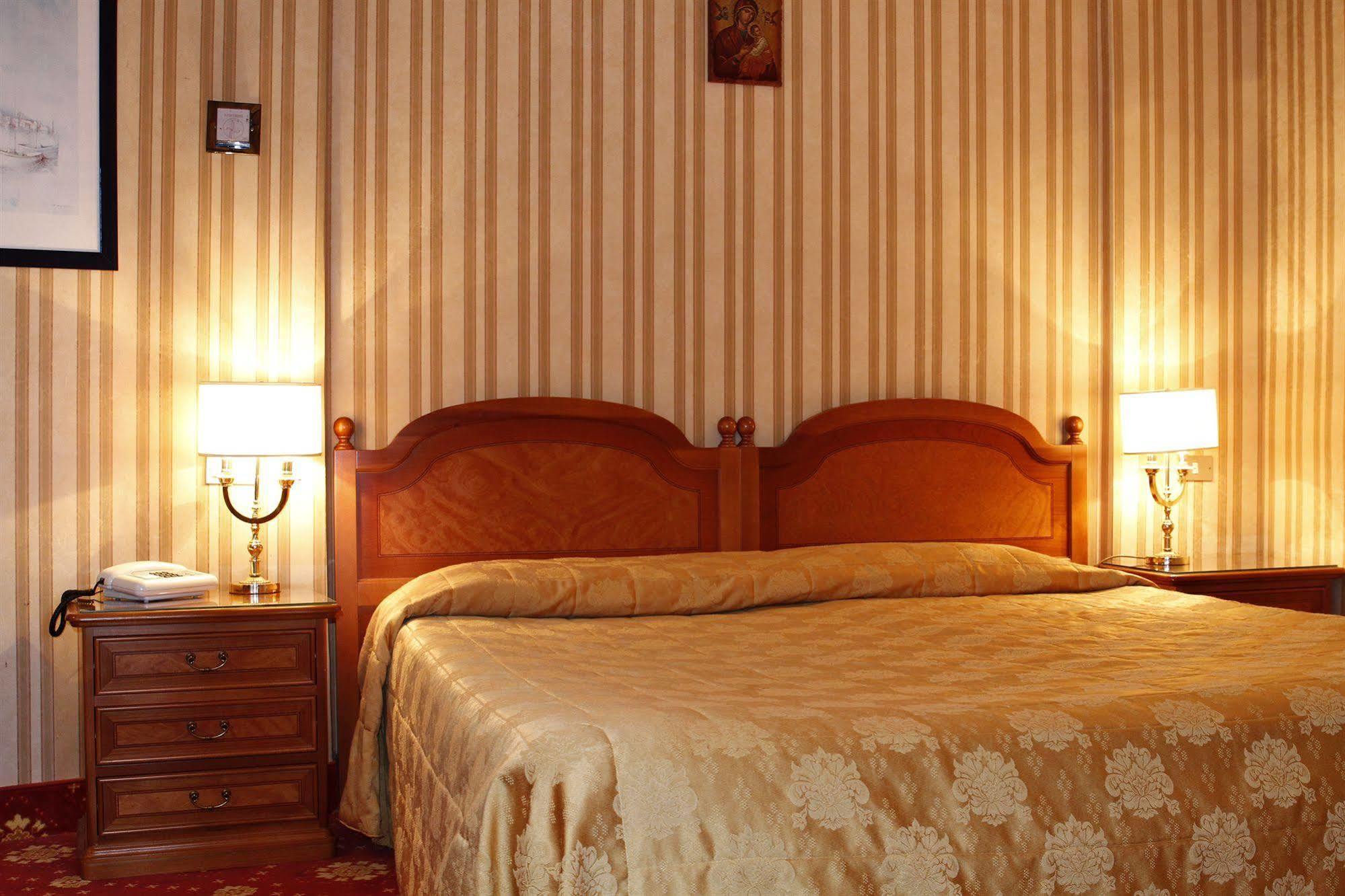 Hotell Eliseo 4*