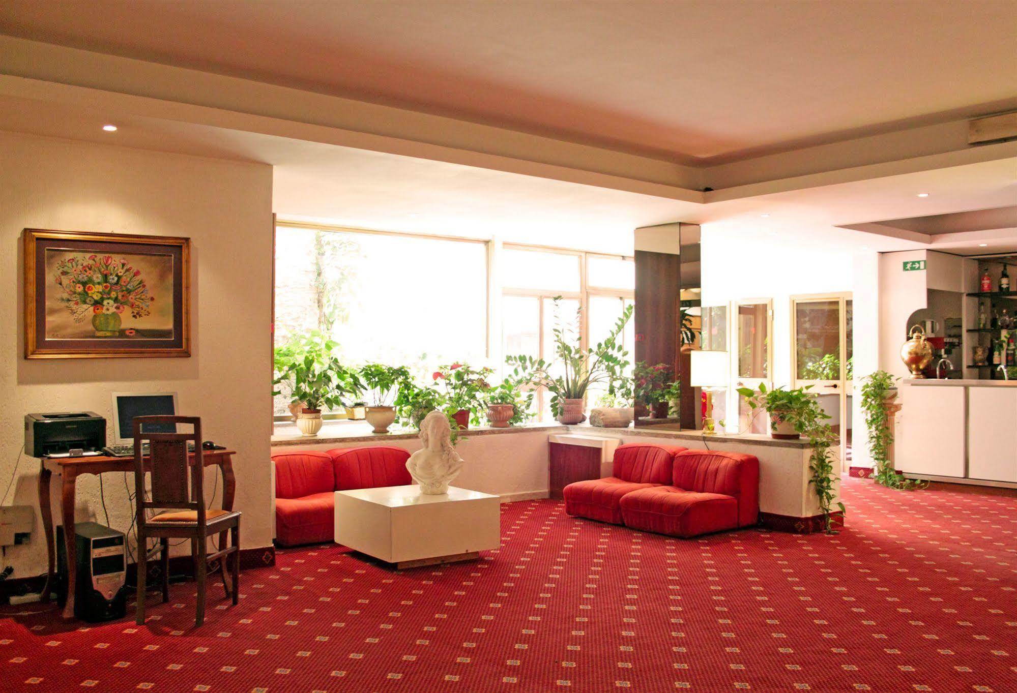 Edera Hotell 3*