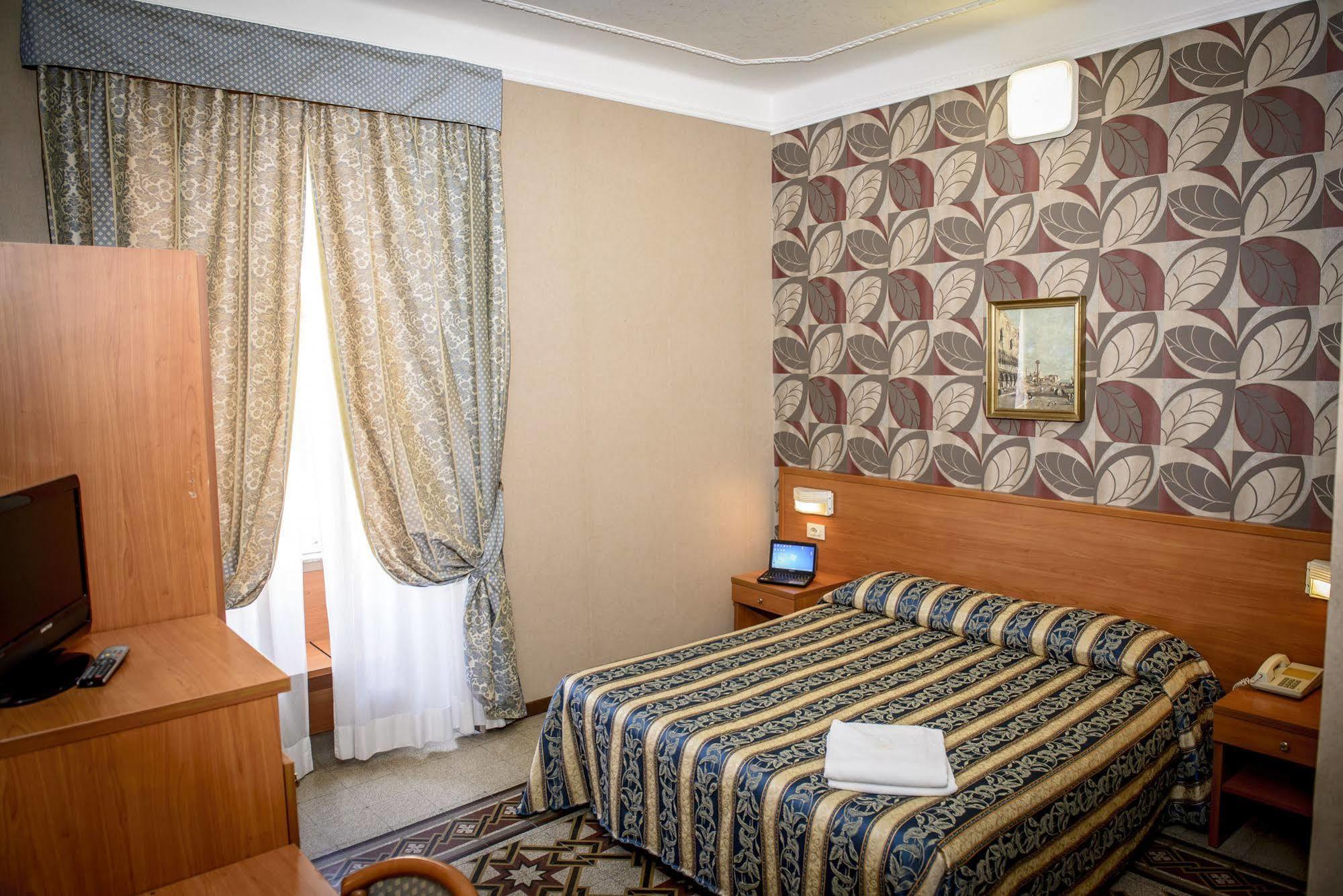 Emmaus Hotell Roma