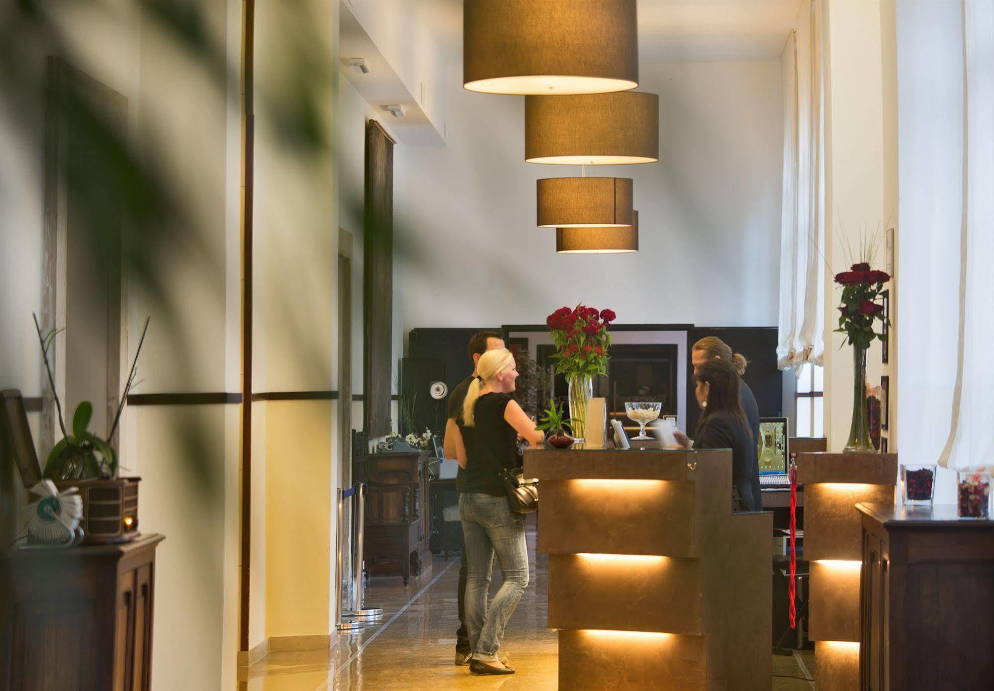 Lh Excel Montemario Hotell Roma