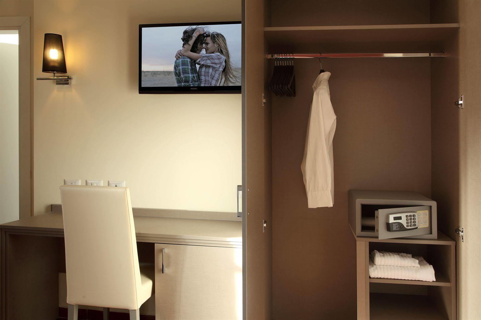 Hotel Hearth Roma