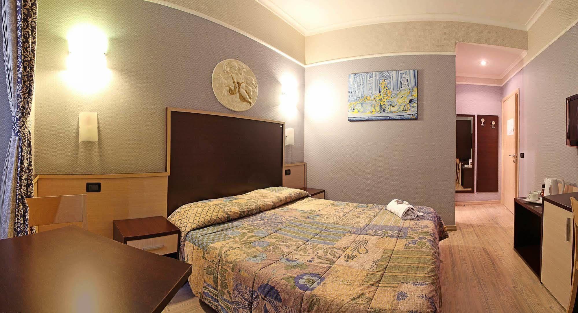 La Casa Di Maurizio Bed & Breakfast 3*