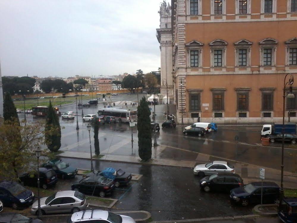 Happy Holiday 2* Roma