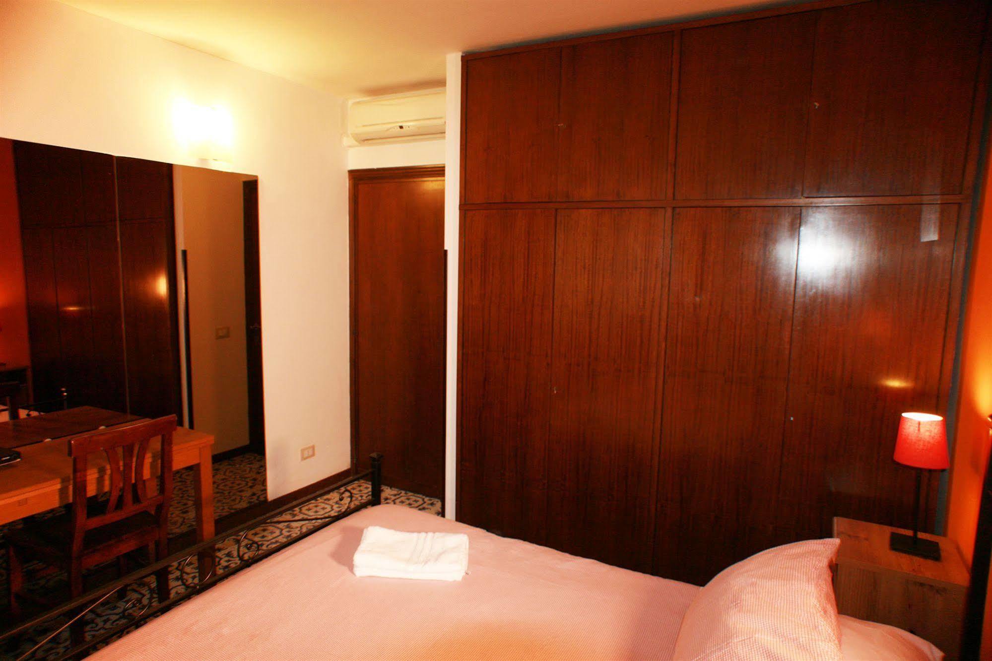 Macao 2*
