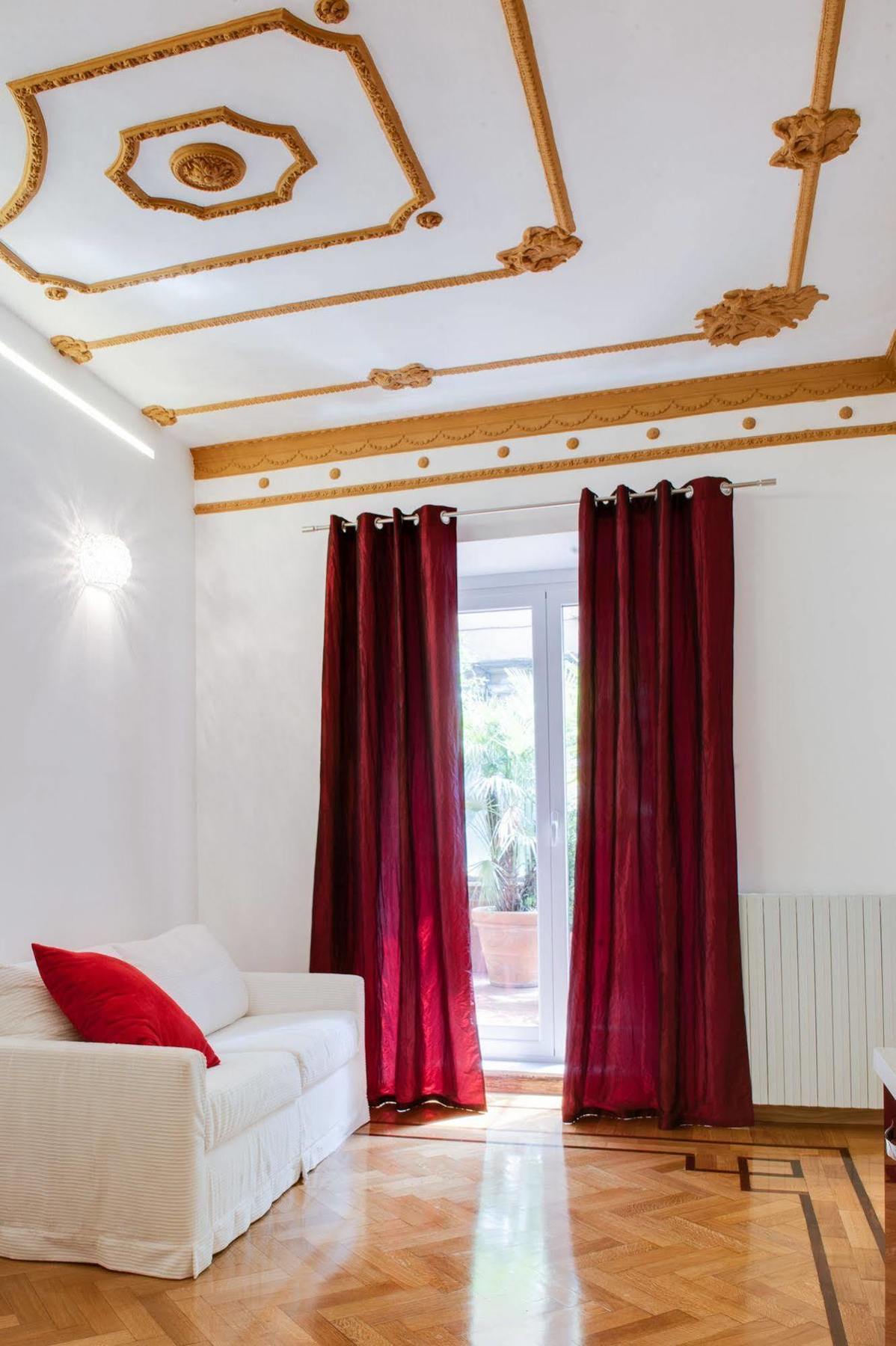 Lh Royal Terrace Affittacamere 2*