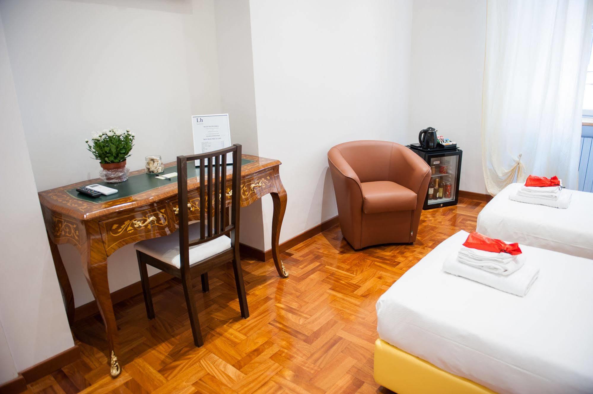 Lh Royal Terrace 2*