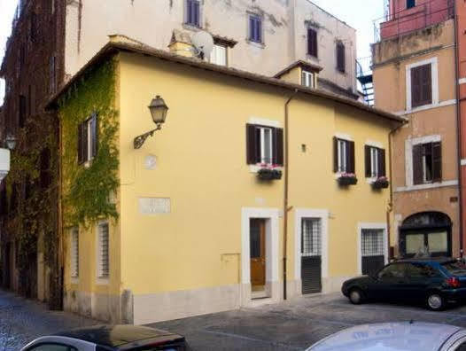 Apartment La Gensola In Trastevere *