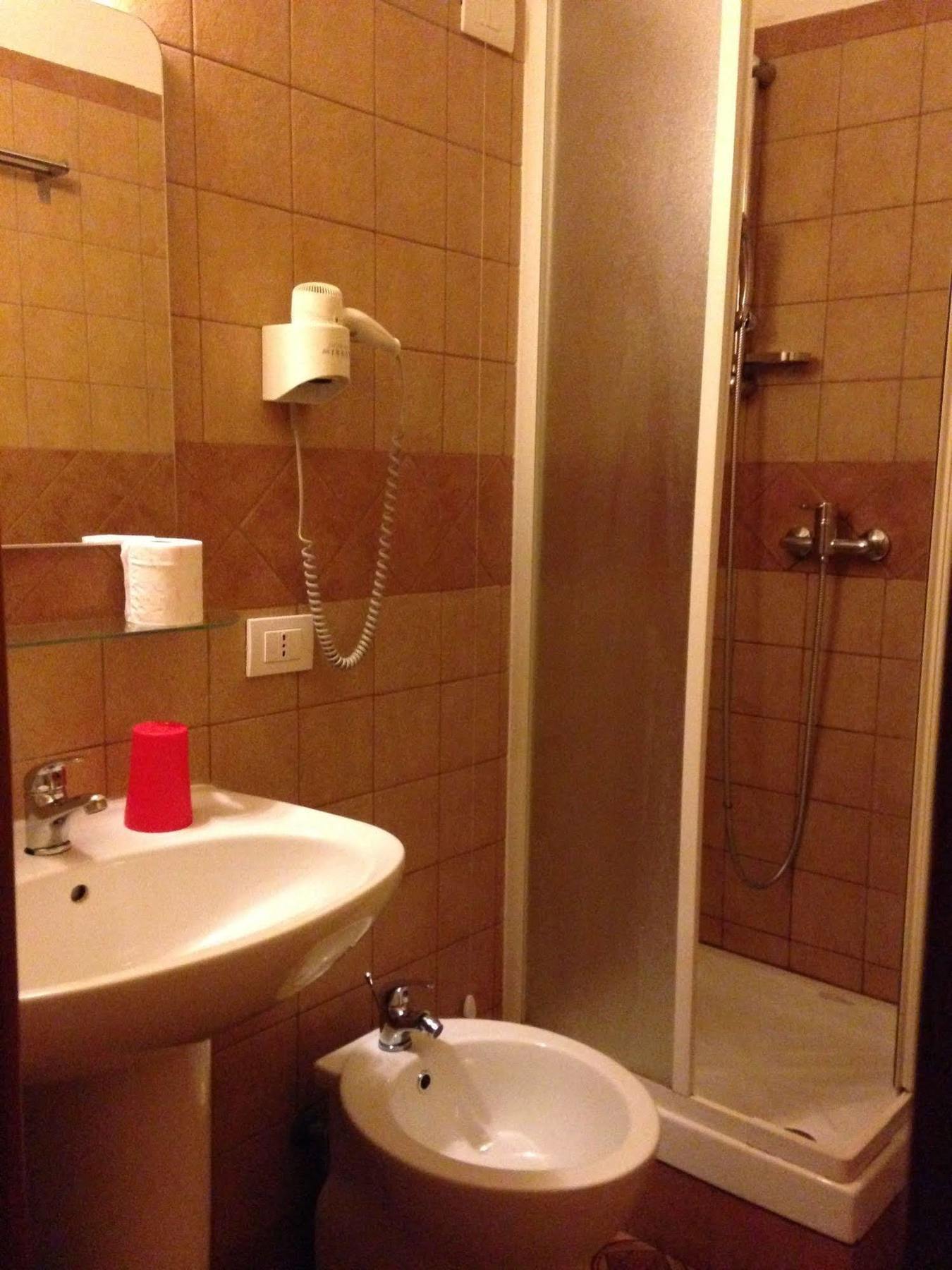 Karolstay Bed and breakfast 2*