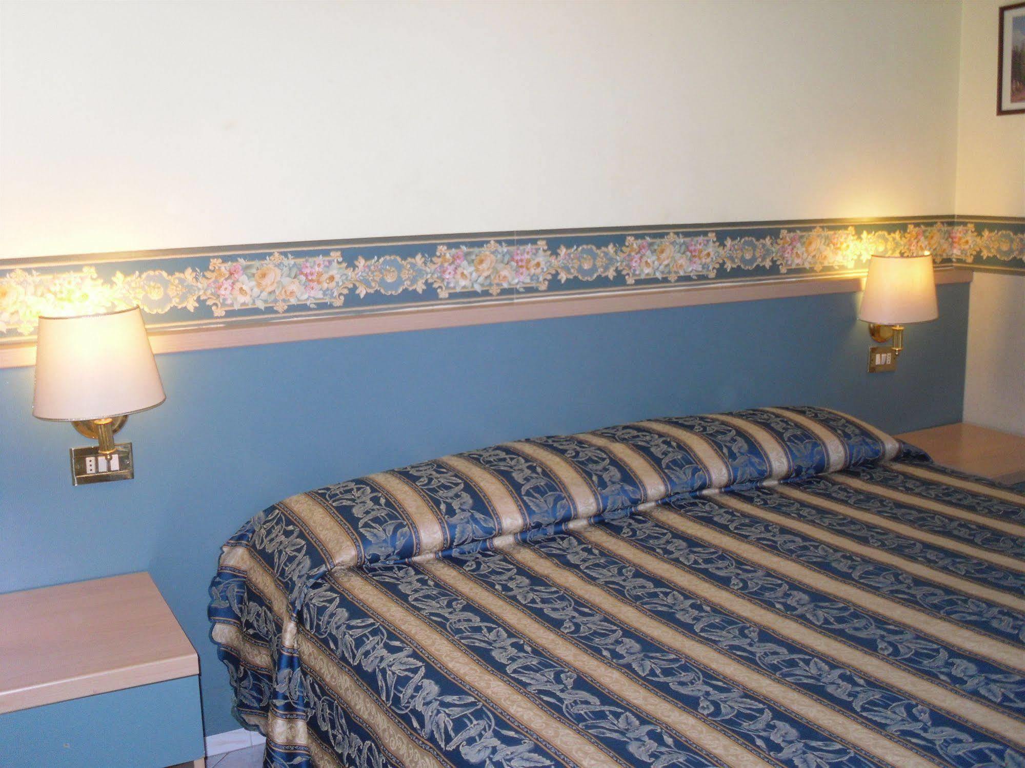 Hotell Castelfidardo 2*