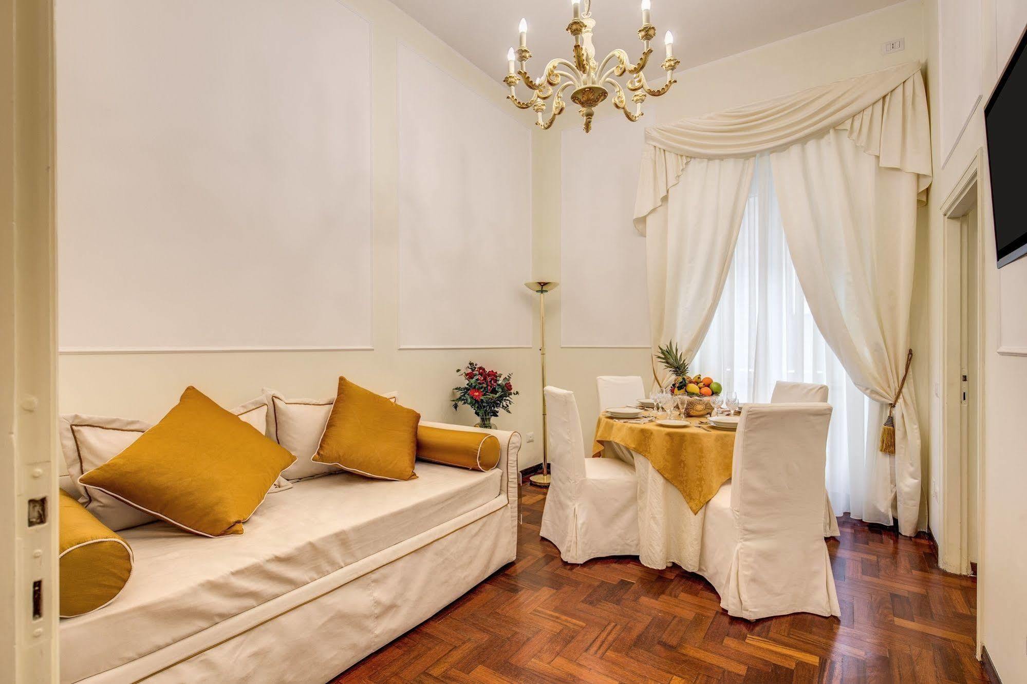 Bed & Breakfast Pantheonview - Luxury 2*