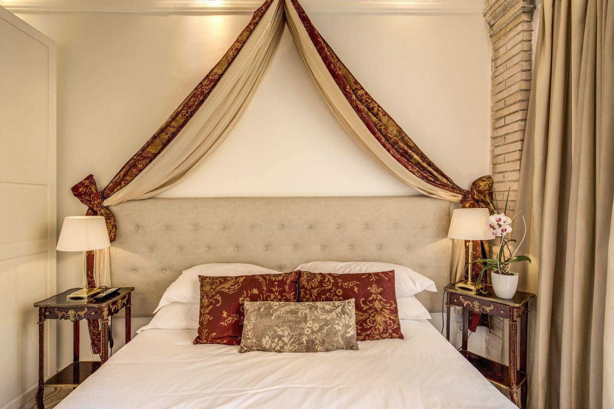 Bed & Breakfast Pantheonview - Luxury 2*