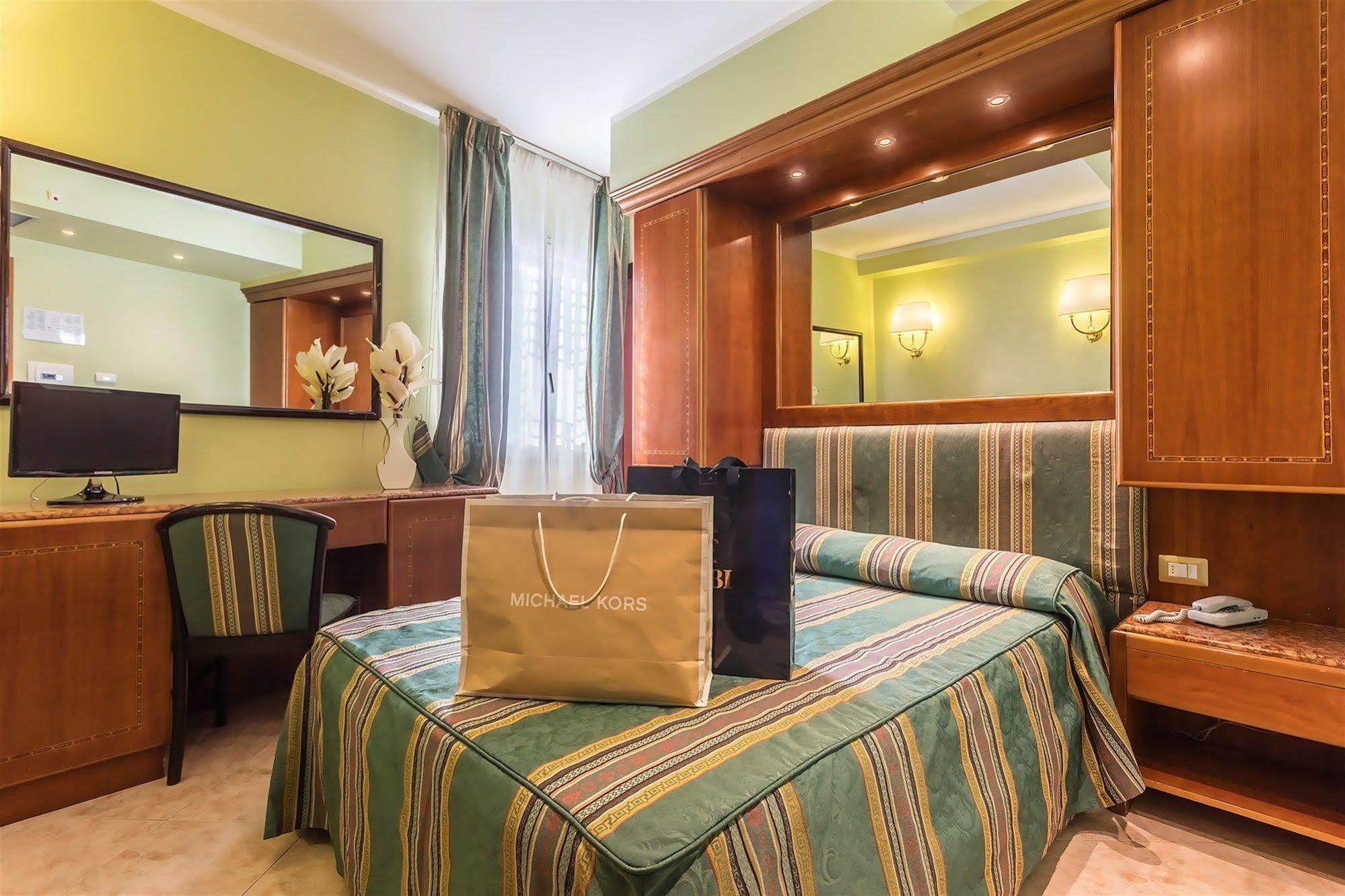 Hotell Raeli Siracusa Roma