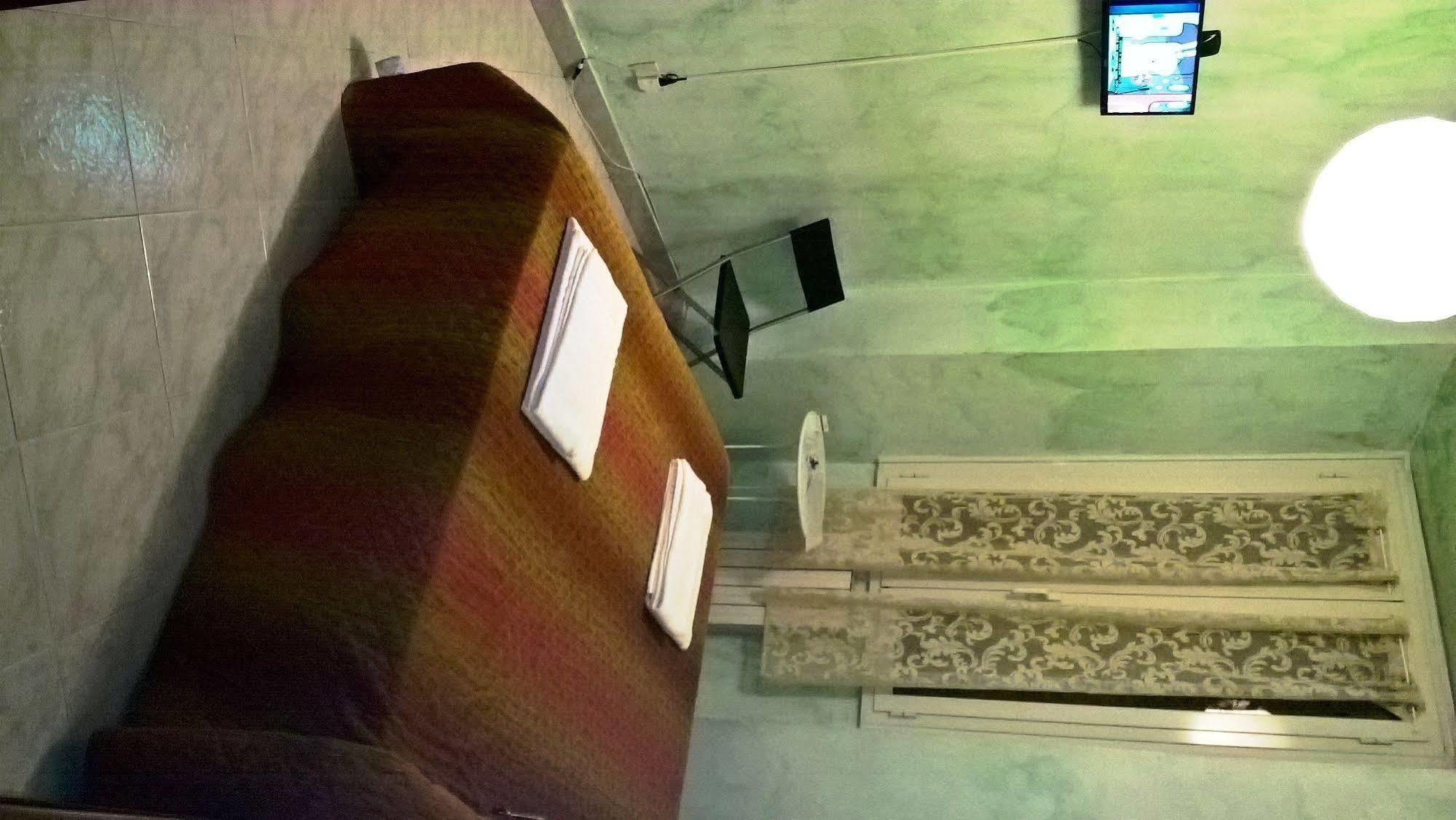 Gigi Guest house 2*