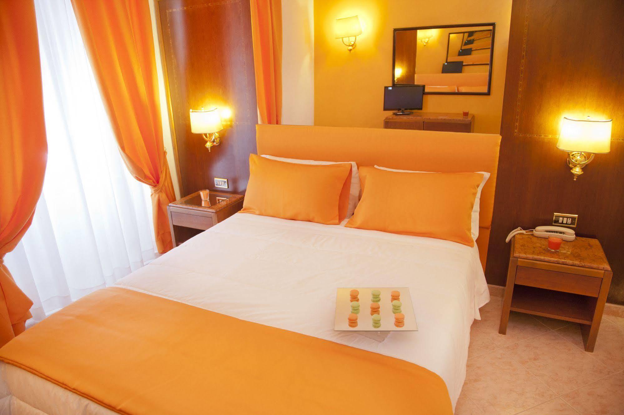 Max Hotel 3*