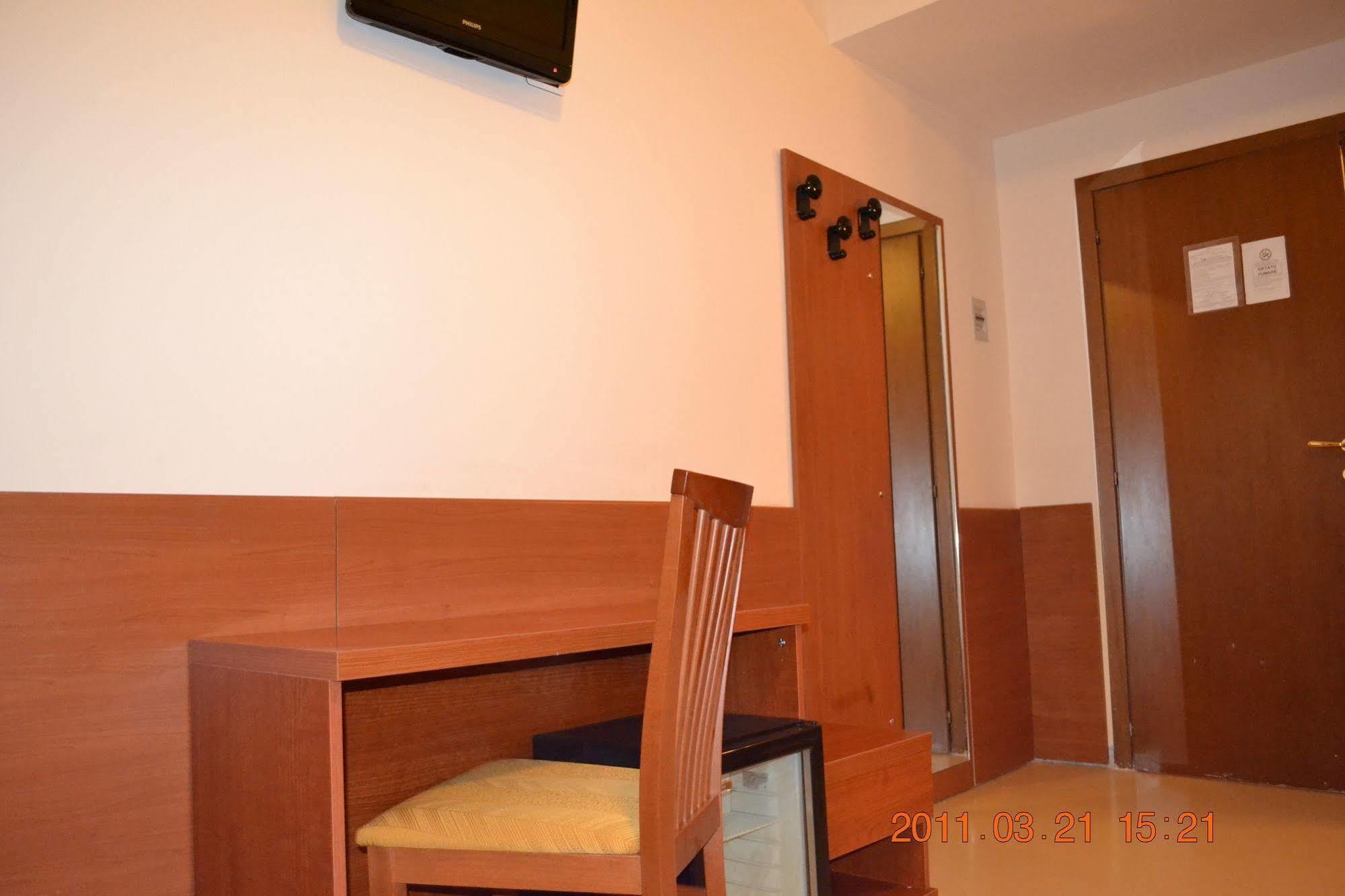 Hotell Everest 2*
